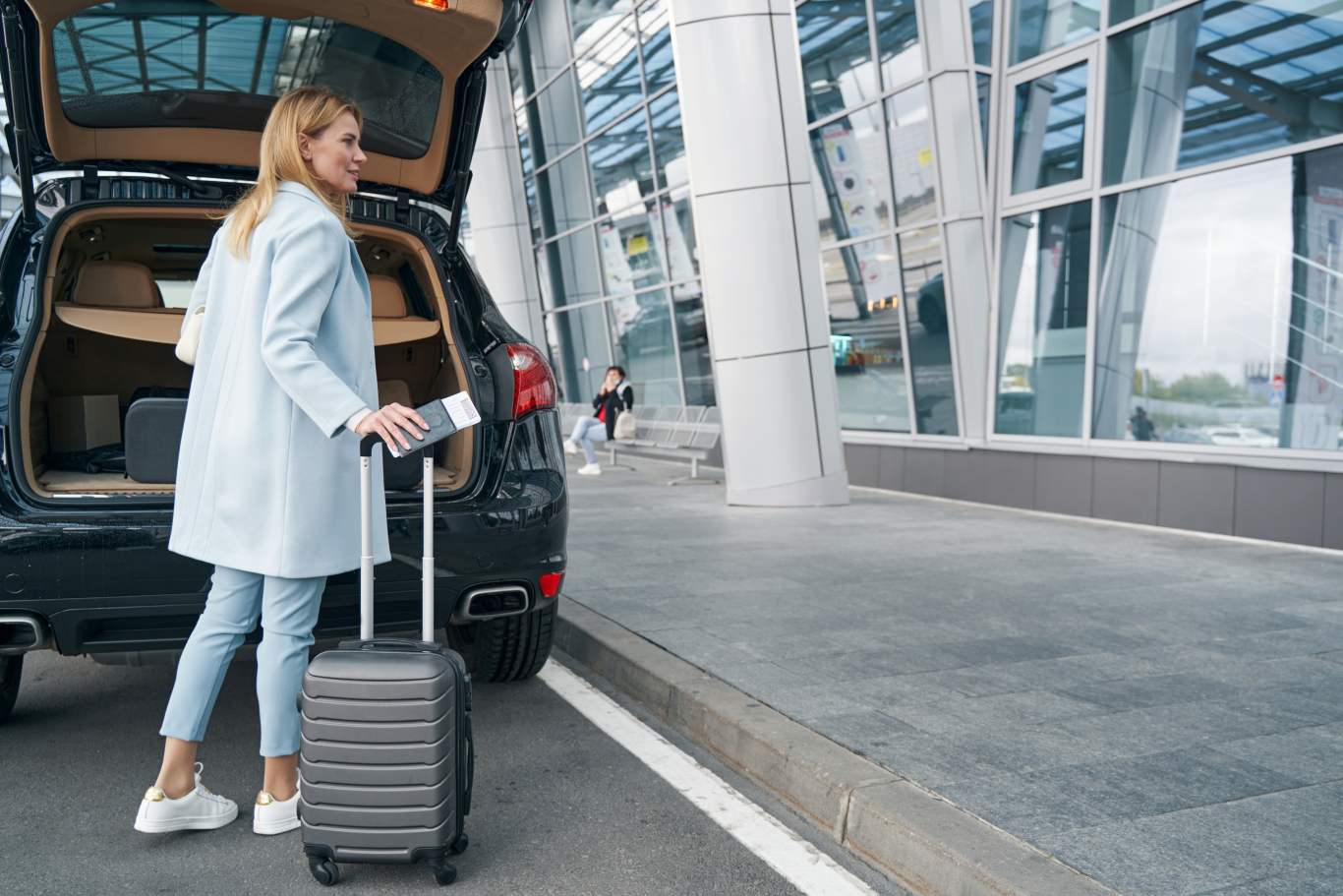 Why Choose Private Airport Transfers Over Shared or Public Options